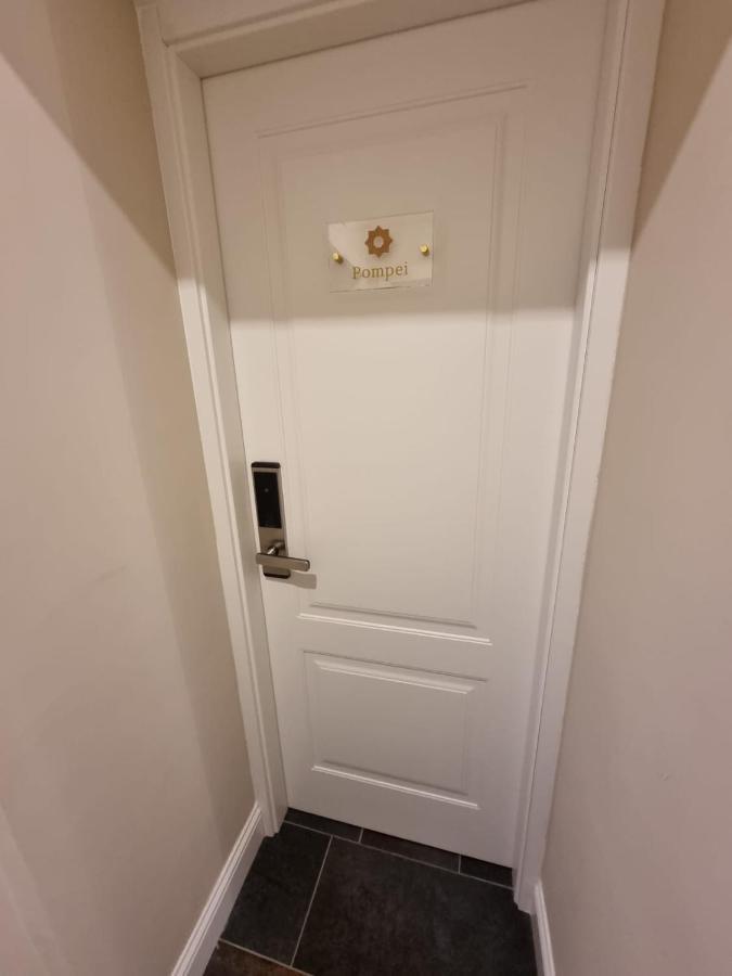 Domus Aurea Luxury Napoli Exterior foto